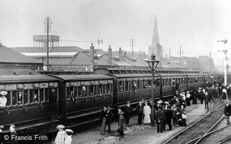 Swindon, G.W.R. Works 'Trip' Train c1913