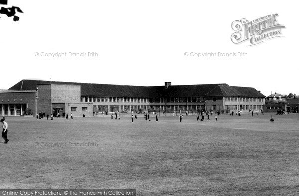 Photo of Swindon, Headlands Grammar School c.1965
