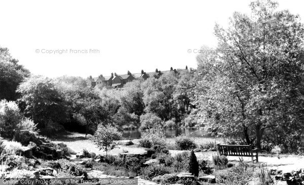 Photo of Swindon, Queens Park c.1955