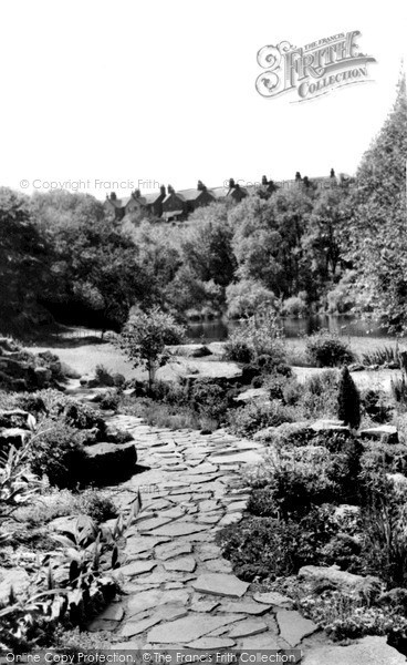 Photo of Swindon, Queens Park c.1960