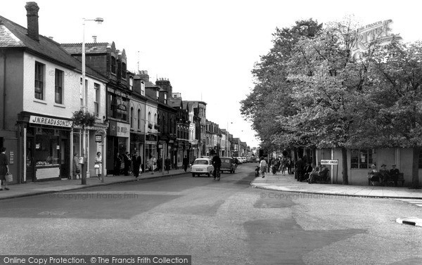 Photo of Swindon, Regent Circus And Commercial Road 1961