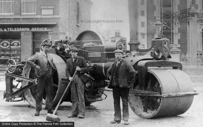 Photo of Swindon, Stratton, Steamroller In Ermin Street c.1910