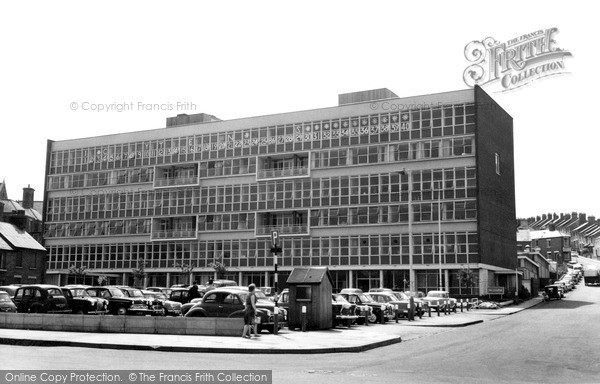 Photo of Swindon, The College c.1965
