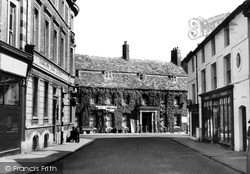 The Goddard Arms, High Street c.1950, Swindon