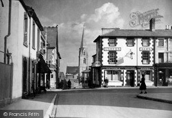 Victoria Road And Christ Church c.1950, Swindon