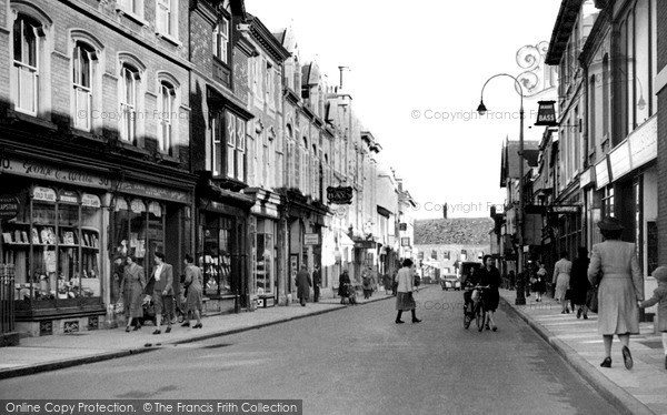 Photo of Swindon, Wood Street c.1950