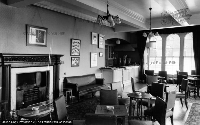 Photo of Swinton Park, Conservative College, The Common Room c.1960