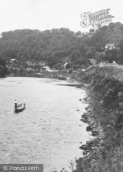 Poling Up The Rapids c.1935, Symonds Yat