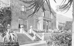 Manor House c.1900, Symondsbury