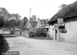 Village c.1940, Symondsbury