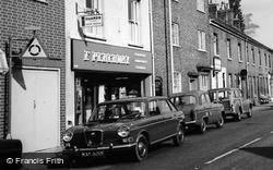 Cars In Melton Road c.1965, Syston