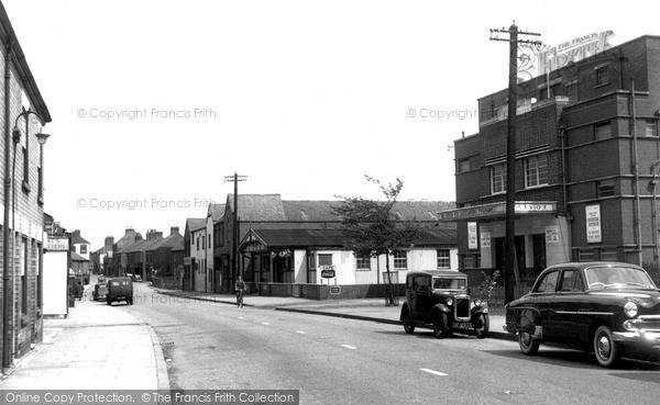 Photo of Syston, Leicester Road c.1960