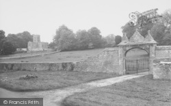 The Tudor Arch c.1965, Tackley