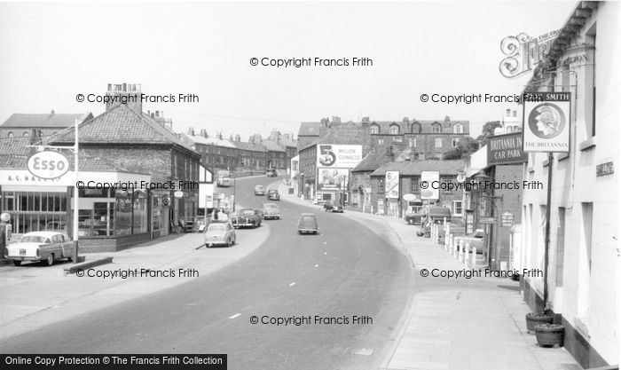 Photo of Tadcaster, Commercial Street c.1960