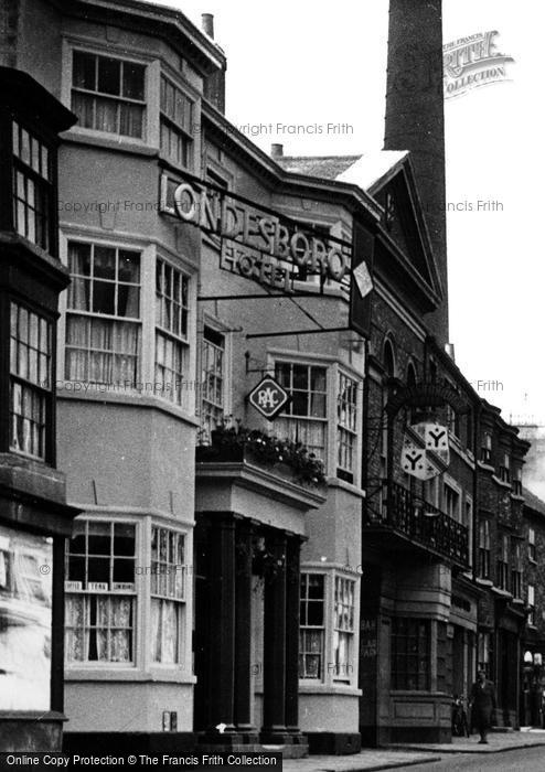 Photo of Tadcaster, High Street, Londesborough Arms Hotel c.1955