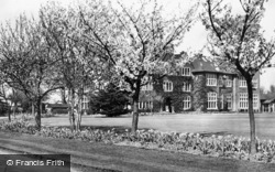 St Cross c.1955, Tadworth