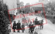 Villagers 1906, Talaton