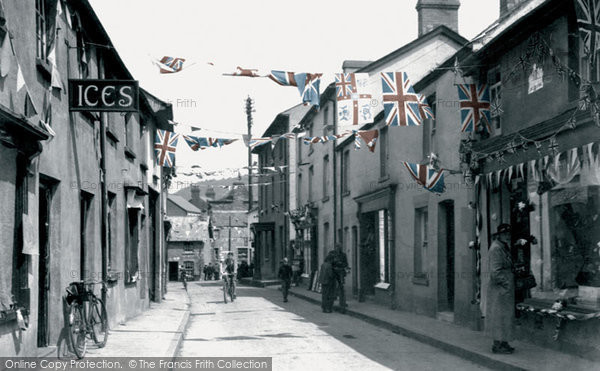 Photo of Talgarth, High Street 1937