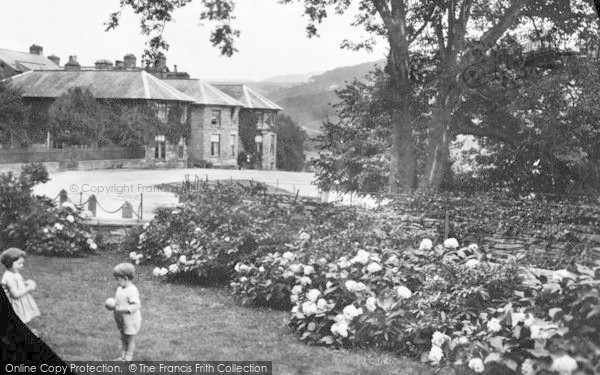 Photo of Tan Y Bwlch, Oakeley Arms Hotel 1930