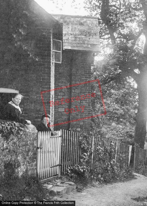 Photo of Tandridge, Women At The Gate 1907