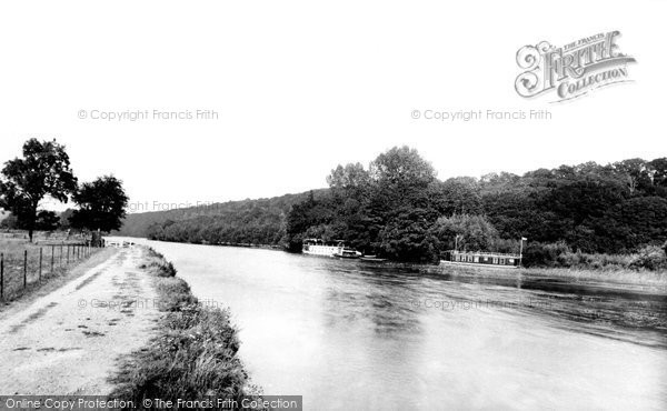 Photo of Taplow, River Thames 1890