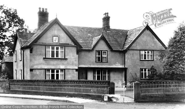 Photo of Tarporley, the Old Manor House (1586) c1955