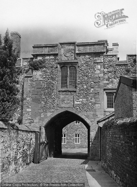 Photo of Taunton, Castle Gateway c.1939