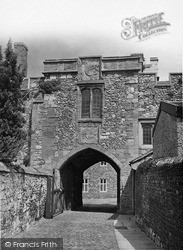 Castle Gateway c.1939, Taunton