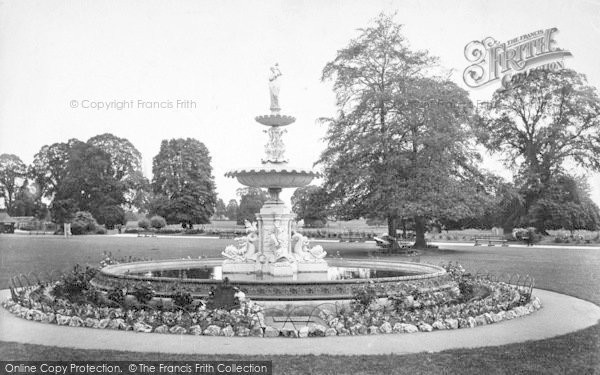 Photo of Taunton, The Park, Fountain 1912