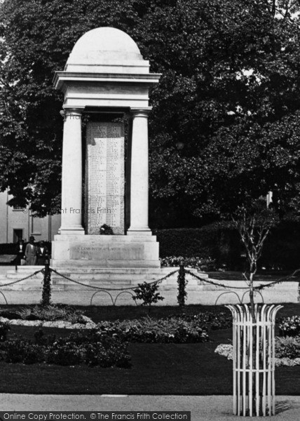 Photo of Taunton, Vivary Park War Memorial 1925
