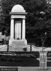 Vivary Park War Memorial 1925, Taunton