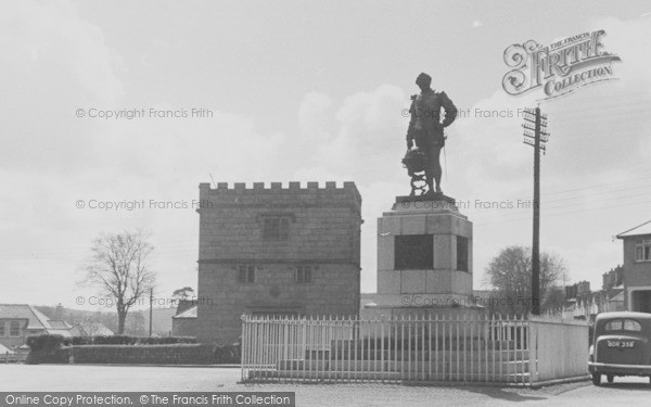 Photo of Tavistock, The Gateway And Drakes Statue c.1955