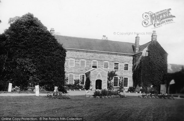 Photo of Tavistock, Walreddon Manor 1895