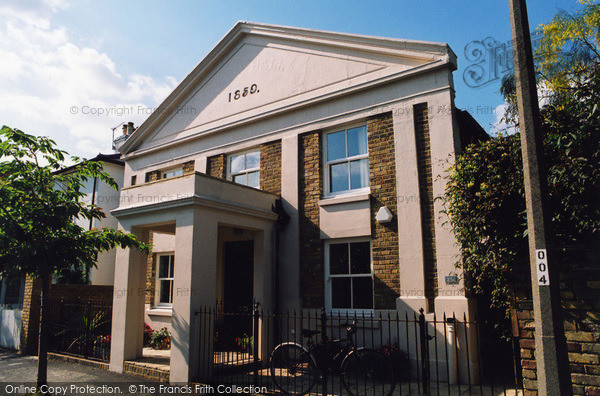 Photo of Teddington, Craig Hall 2005