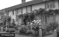 Houses In The Grove 2005, Teddington
