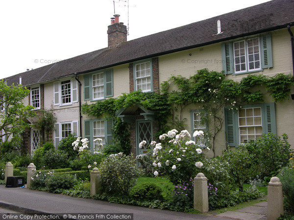 Photo of Teddington, Houses In The Grove 2005