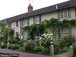 Houses In The Grove 2005, Teddington