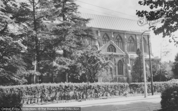 Photo of Teddington, St Alban's Church c.1960