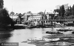 The Bridge 1899, Teddington