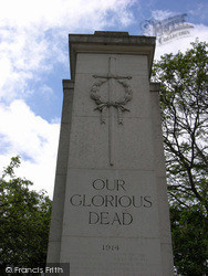 War Memorial, Hampton Road 2005, Teddington