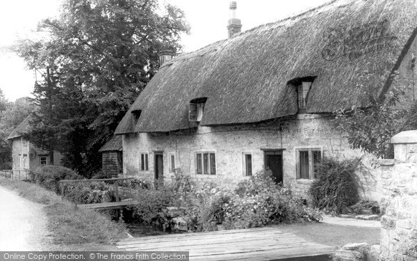 Photo of Teffont, Old Cottages c.1960