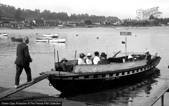 Photo of Teignmouth, Boarding The Ferry 1922