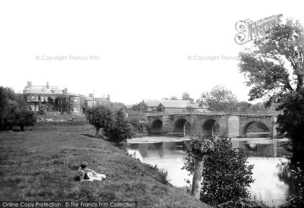 Photo of Tenbury Wells, Bridge And Swan Hotel 1892