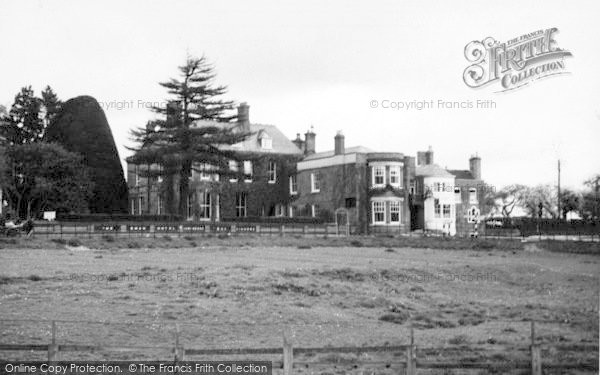 Photo of Tenbury Wells, The Swan Hotel c.1950