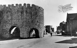 Five Arches c.1965, Tenby