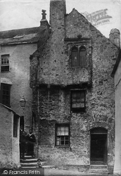 Old House 1890, Tenby