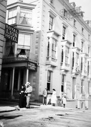 Royal Gate House Hotel 1909, Tenby