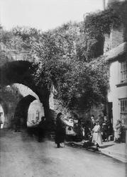 The Five Arches 1890, Tenby