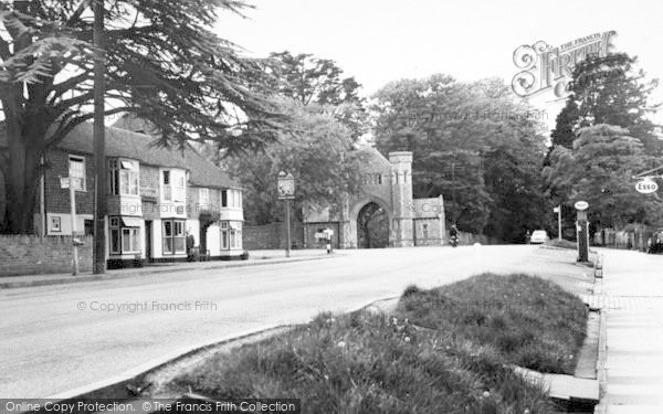 Photo of Tenterden, Heronden Gate c.1960