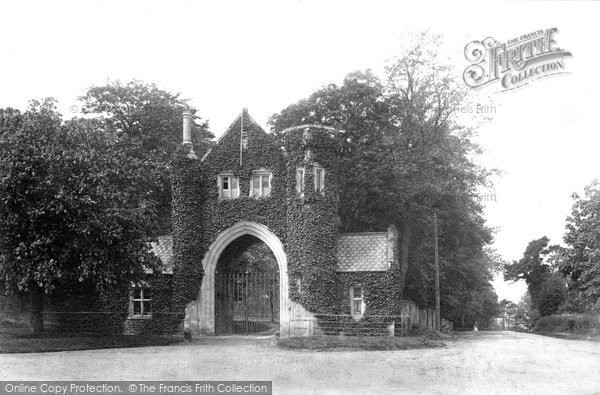 Photo of Tenterden, Heronden Hall Gateway 1900